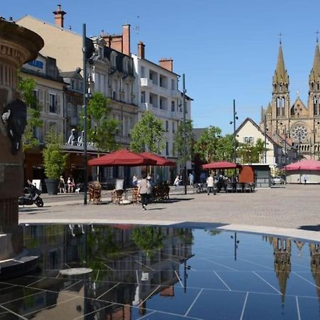 Joli Studio Avec Parking Prive Moulins  Kültér fotó